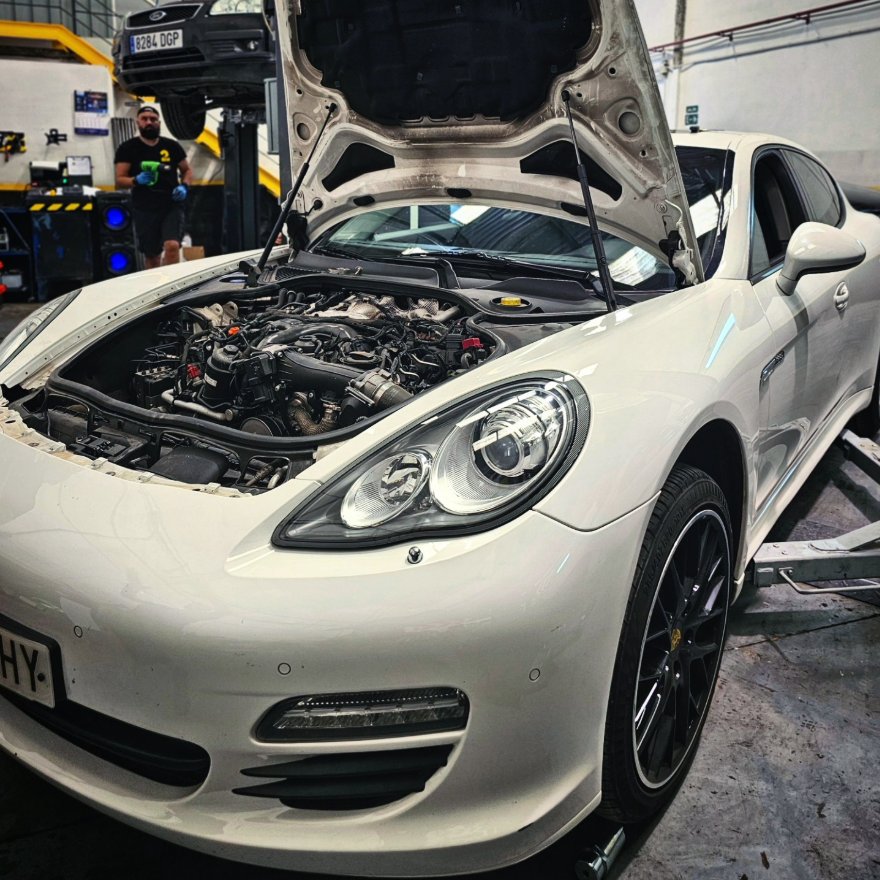 Porsche Panamera